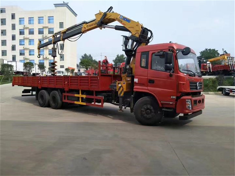 東風(fēng)后八輪徐工12噸折臂隨車(chē)吊