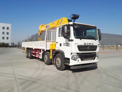 重汽豪沃14隨車吊(吊機(jī)后置)圖片展示6