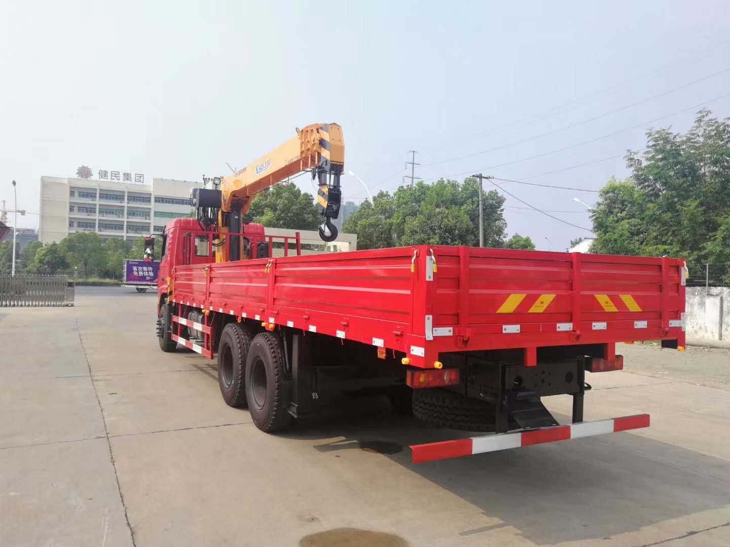 程力吊機(jī)12噸東風(fēng)后八輪D3L隨車(chē)吊圖片展示8