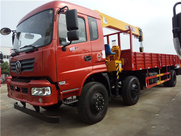 飛濤8噸三軸東風(fēng)隨車吊（東風(fēng) -- 御龍8噸隨車起重運(yùn)輸車）