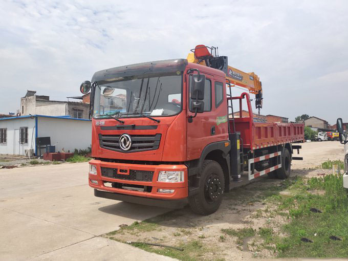 程力吊機8噸東風(fēng)特商T702隨車吊