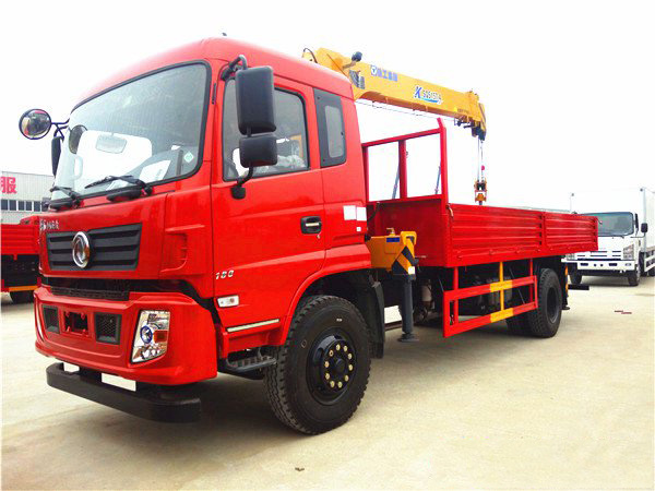 徐工6.3噸東風(fēng)隨車吊（東風(fēng) -- 御虎6.3噸隨車起重運(yùn)輸車）