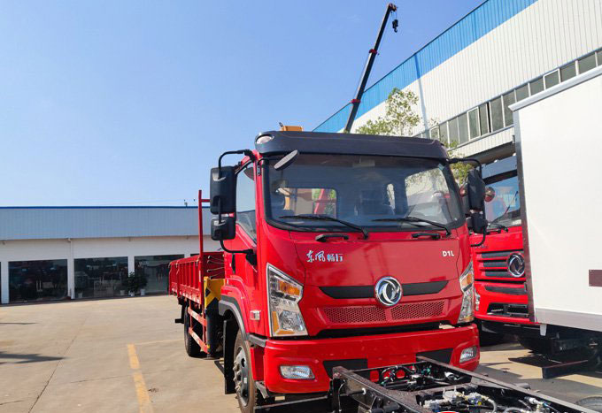 徐工5噸東風(fēng)暢行D1L隨車吊