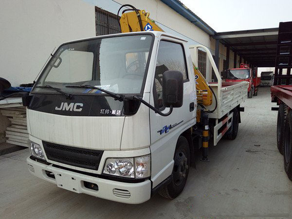 徐工折臂2噸江鈴隨車吊（江鈴2噸隨車起重運(yùn)輸車） 圖片展示4