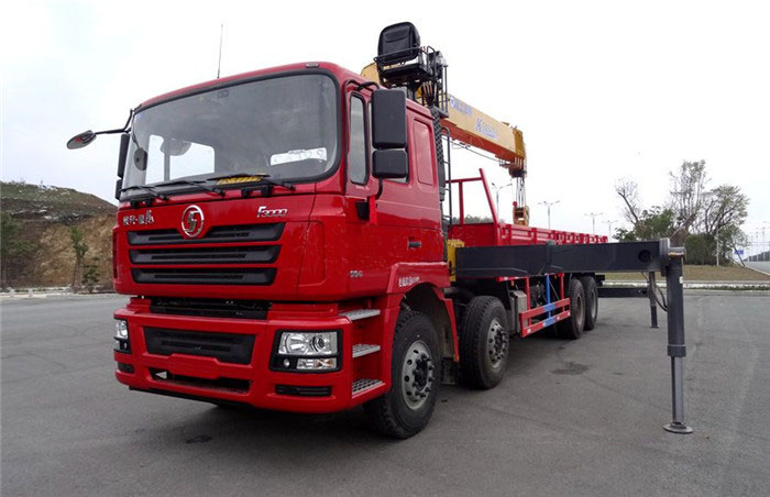 陜汽德龍前四后八8×4徐工16噸隨車吊圖片