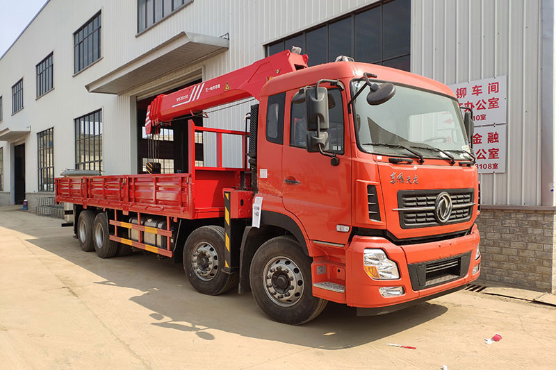 三一14噸SPS35000隨車(chē)吊起重參數(shù)