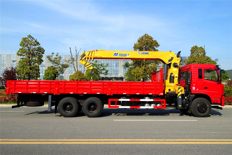 東風暢行后八輪徐工12噸隨車吊多少錢一輛？