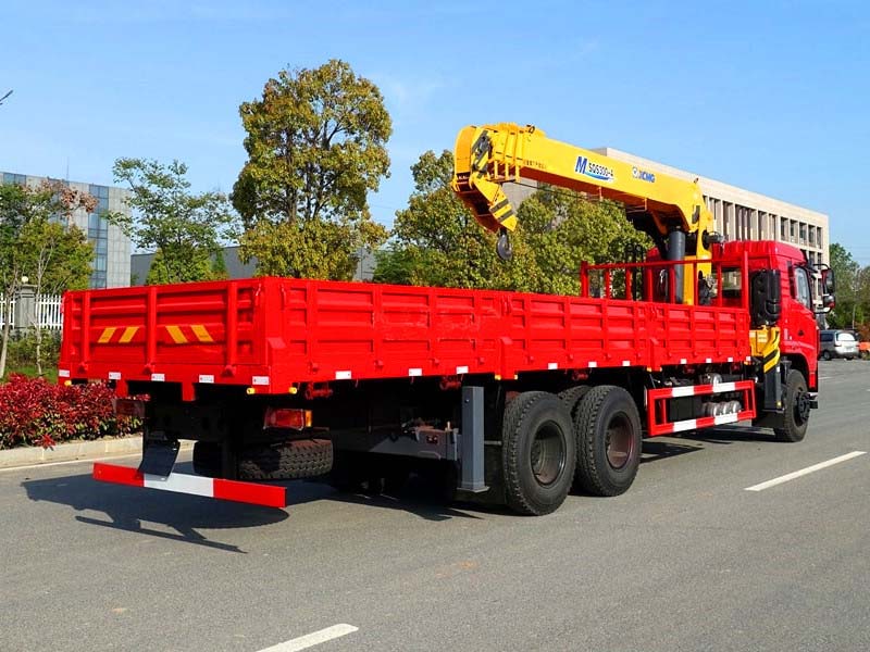 東風暢行后八輪徐工12噸隨車吊多少錢一輛？