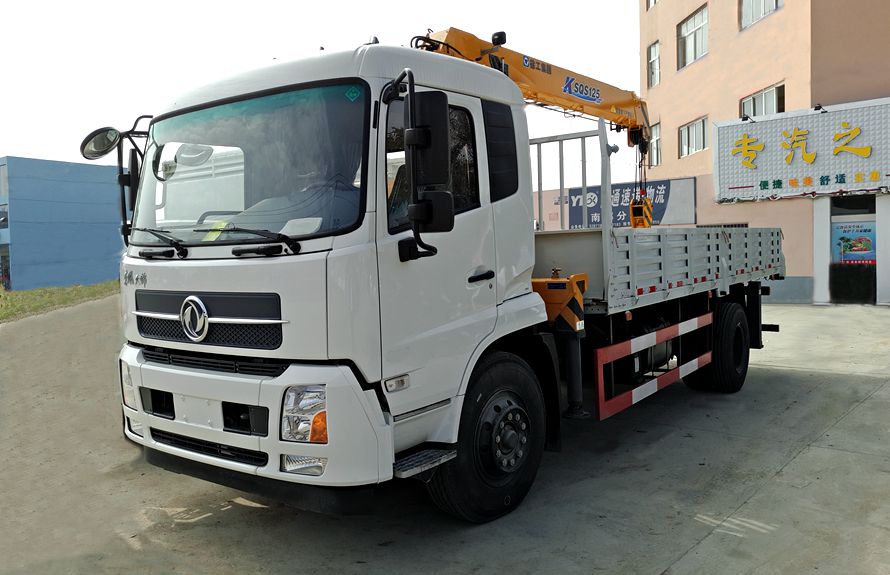 廠家解析：東風(fēng)天錦徐工8噸隨車吊價格