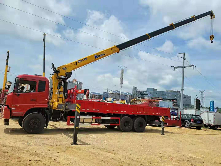 東風(fēng)暢行D3V國六270馬力隨車吊上市