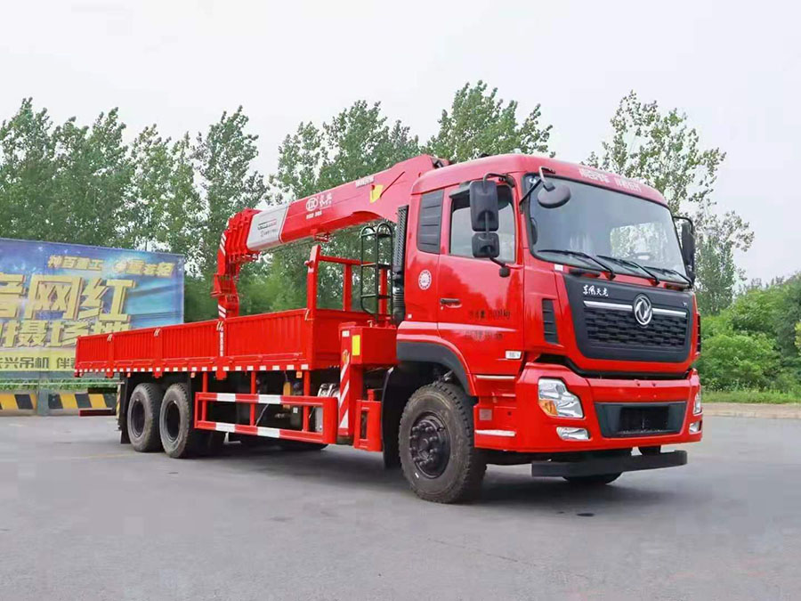 東風(fēng)天龍長(zhǎng)興12噸隨車吊 龍擎動(dòng)力圖片展示2