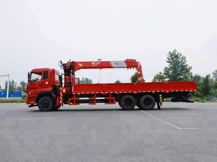 東風(fēng)天龍長(zhǎng)興12噸隨車吊 龍擎動(dòng)力圖片展示3
