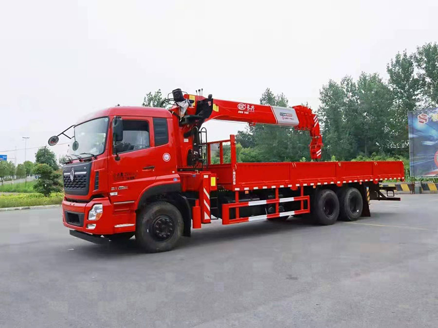 東風(fēng)天龍長(zhǎng)興12噸隨車吊 龍擎動(dòng)力圖片展示4