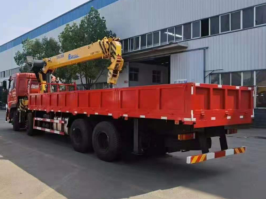 東風(fēng)天龍徐工14噸隨車吊