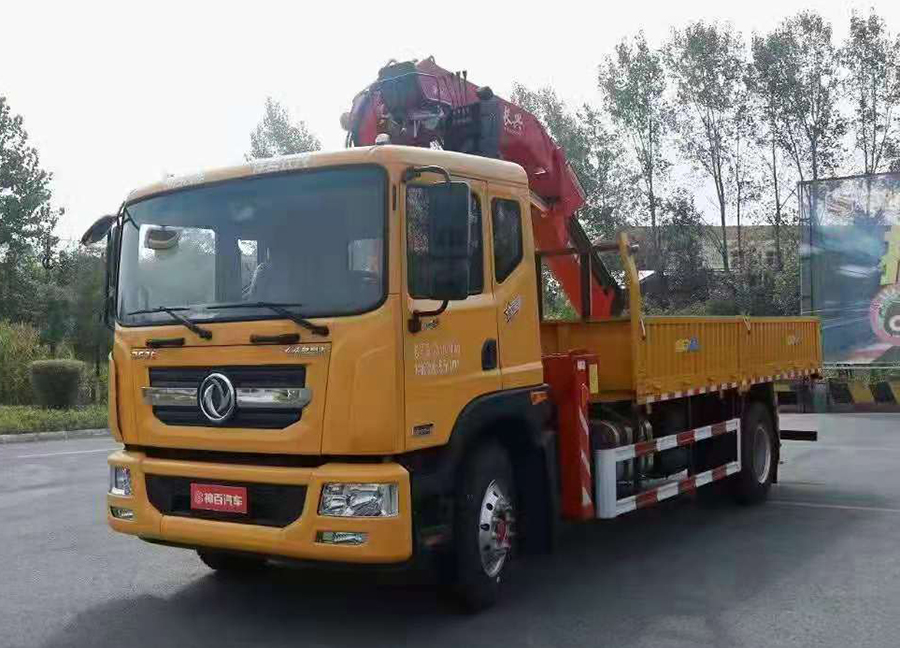 東風(fēng)多利卡長(zhǎng)興12噸隨車(chē)吊多少錢(qián)