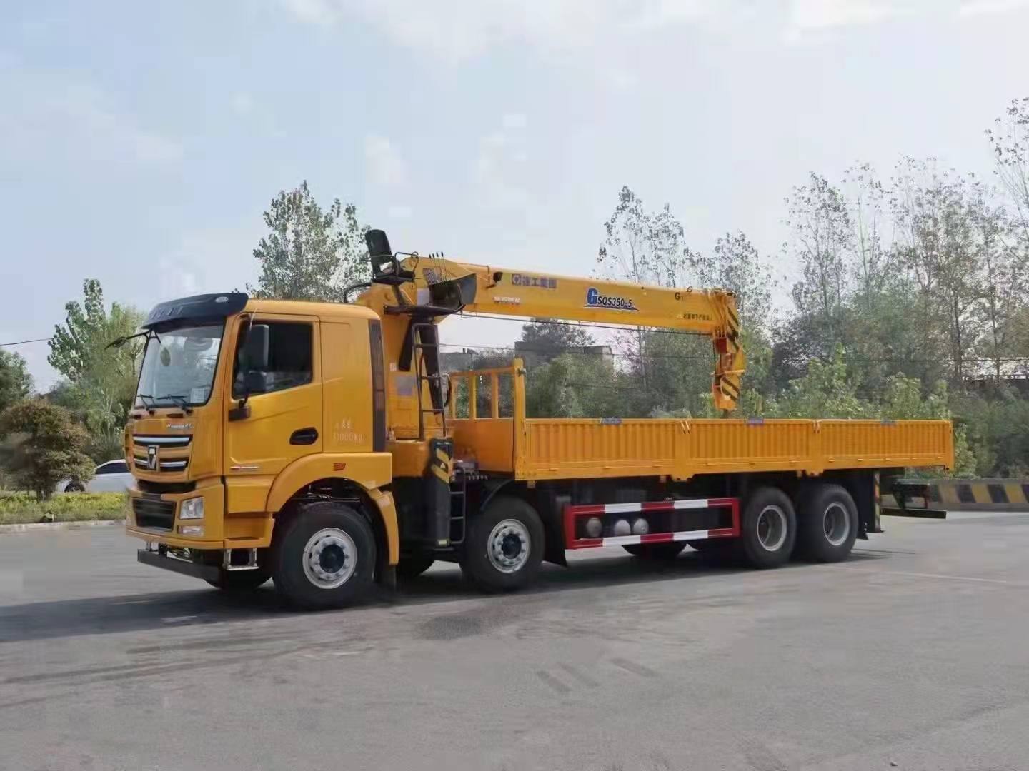 徐工漢風(fēng)14噸隨車吊圖片展示3