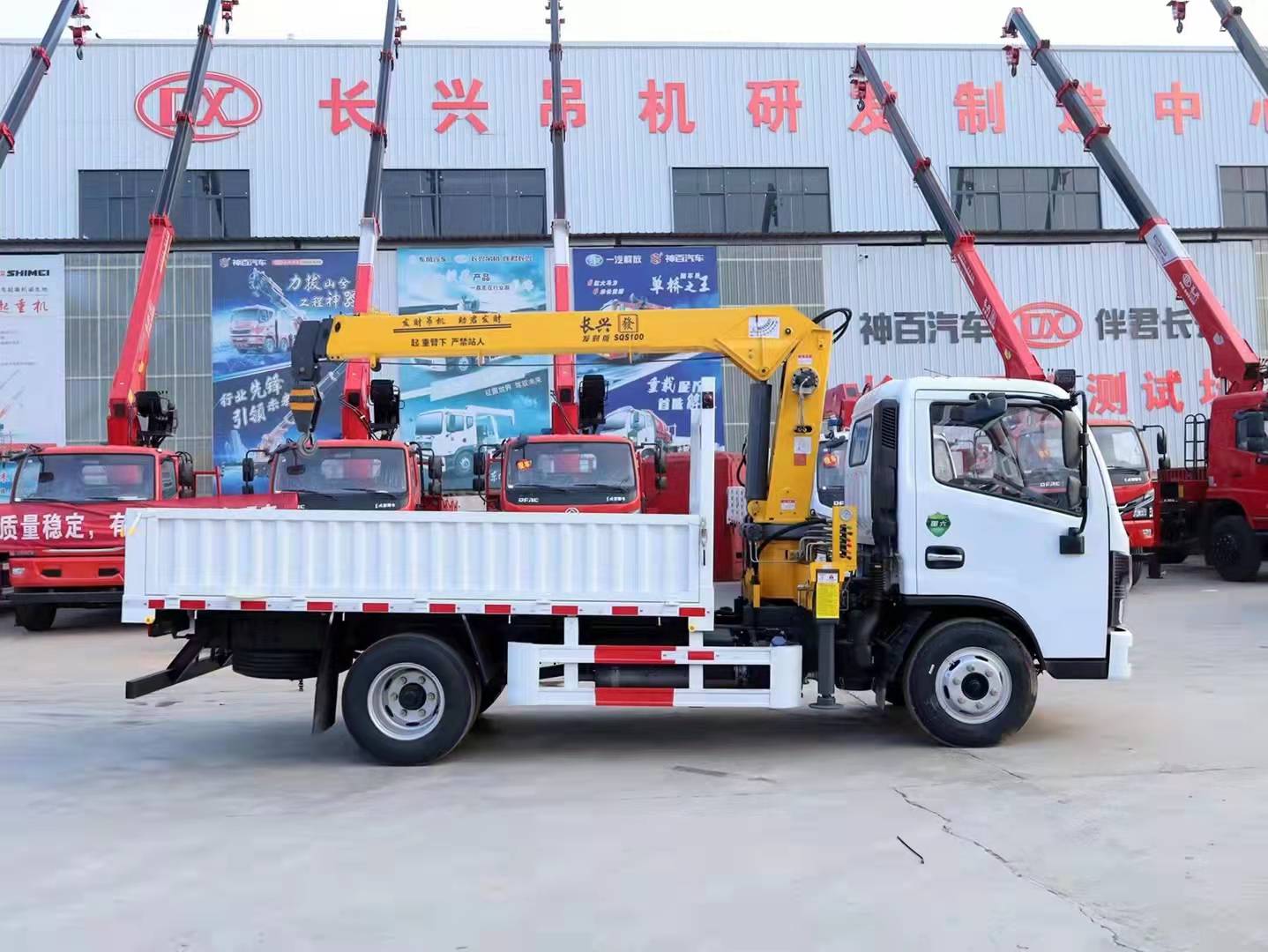 藍(lán)牌隨車(chē)吊絕命時(shí)刻 喋血力推